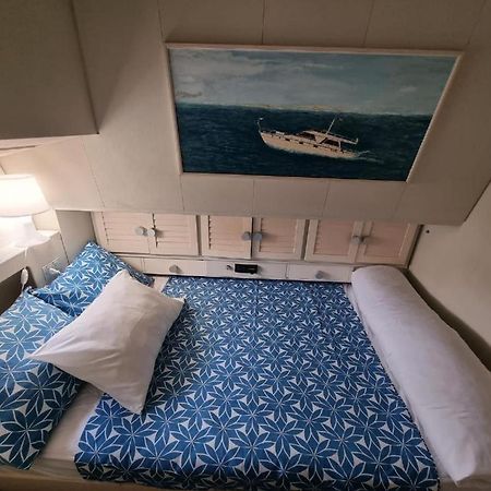 Yate En Gijon , Experiencia Unica B Hotel Kültér fotó